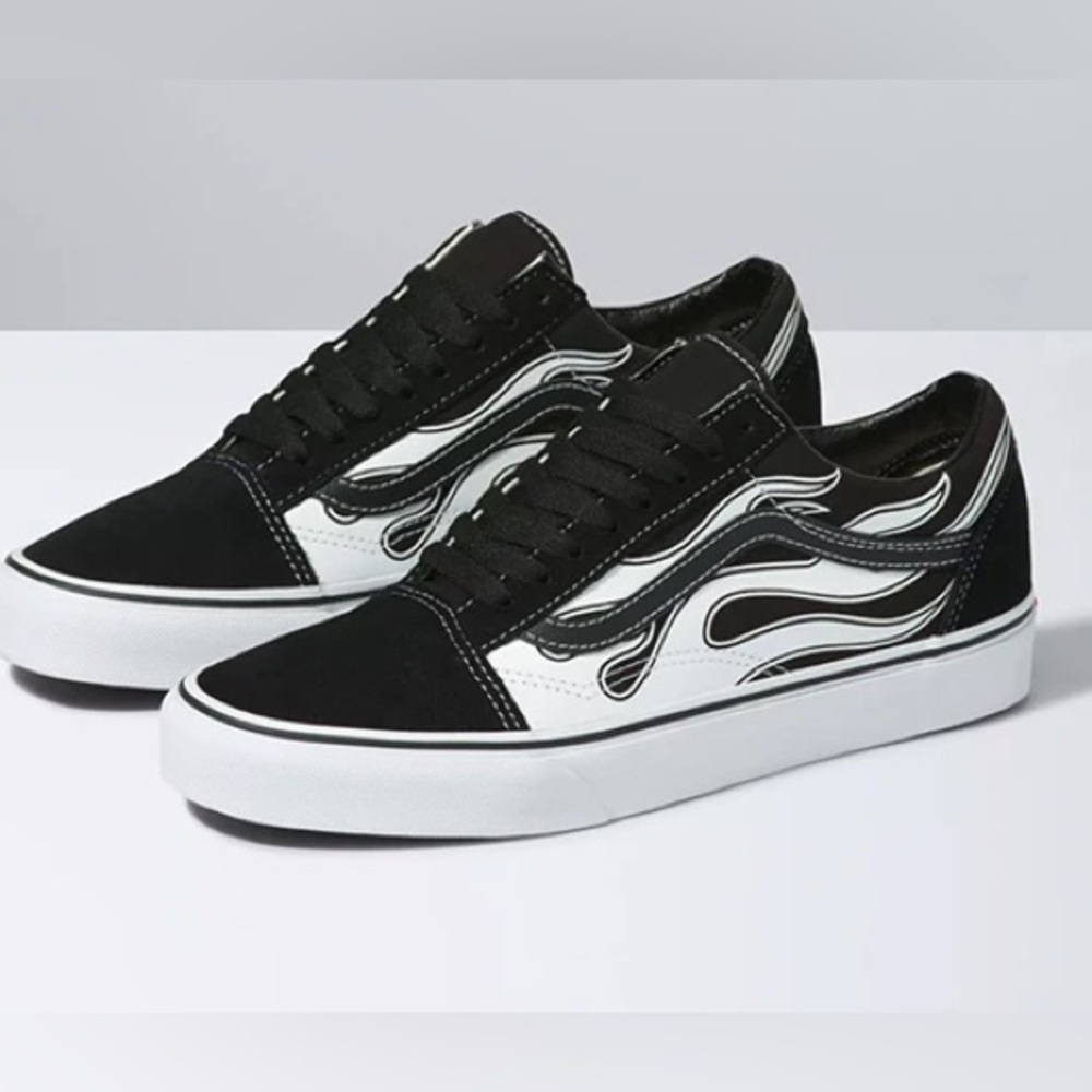 VAN’S | Old Skool blk/wht flame canvas/suede sneakers/shoes